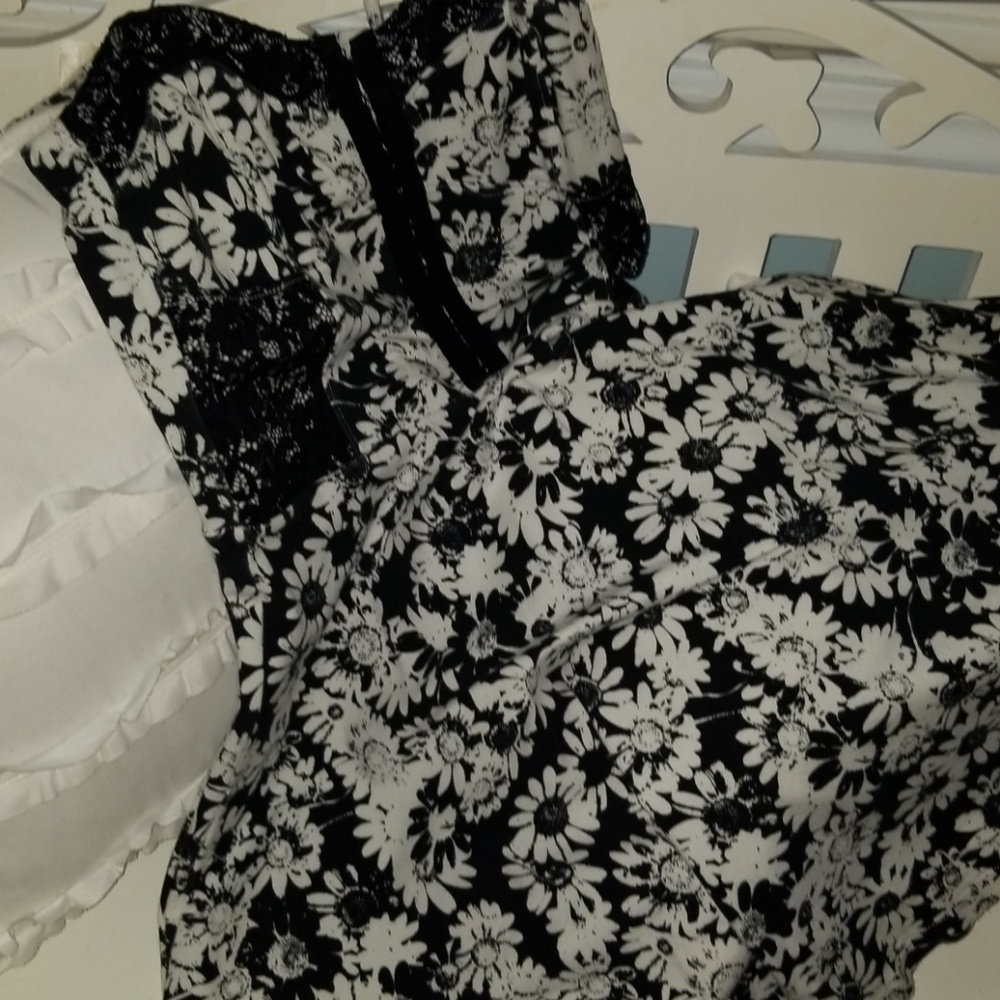 Very cute black and white dress